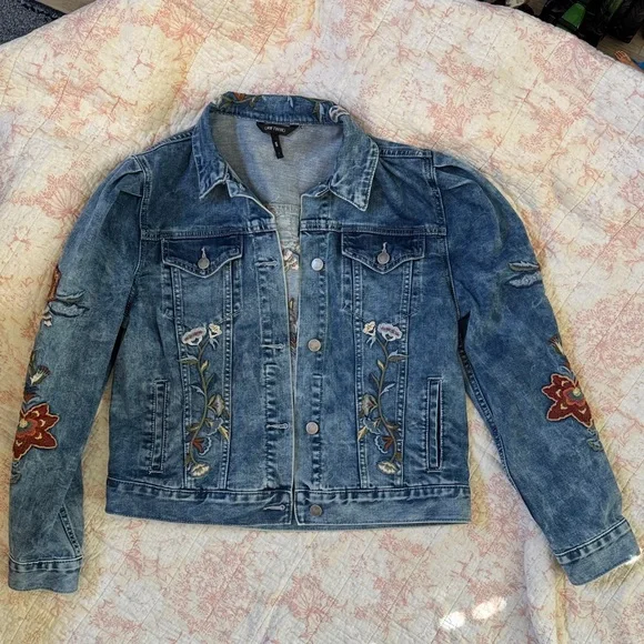Driftwood large Embroidered Denim Jacket - Picture 1 of 13